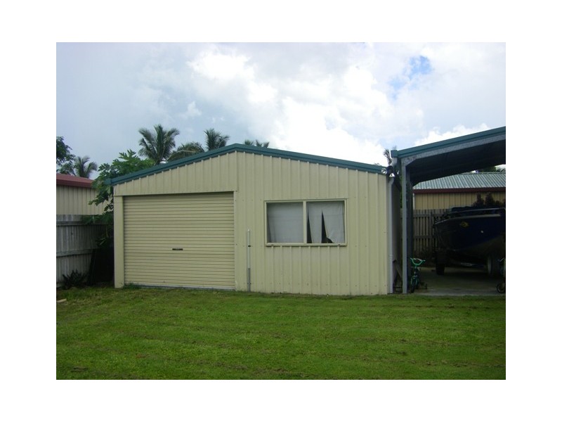 3 MichelleCourt, Salonika Beach QLD 4740