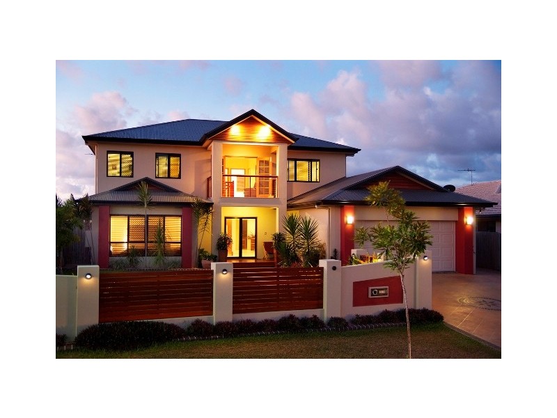 4 Madison Avenue, Glenella QLD 4740