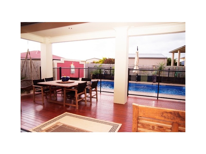 4 Madison Avenue, Glenella QLD 4740