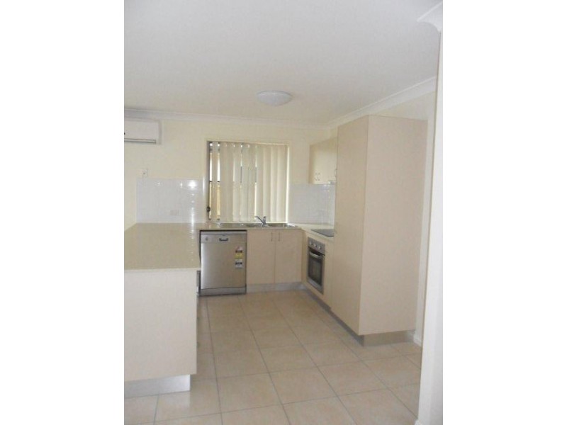 8 Peregian Crt, Blacks Beach QLD 4740