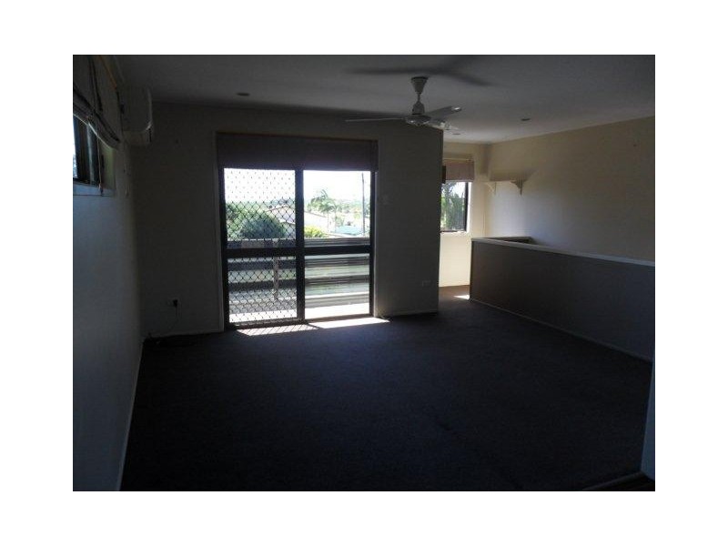 4 Burton Crt, Eimeo QLD 4740