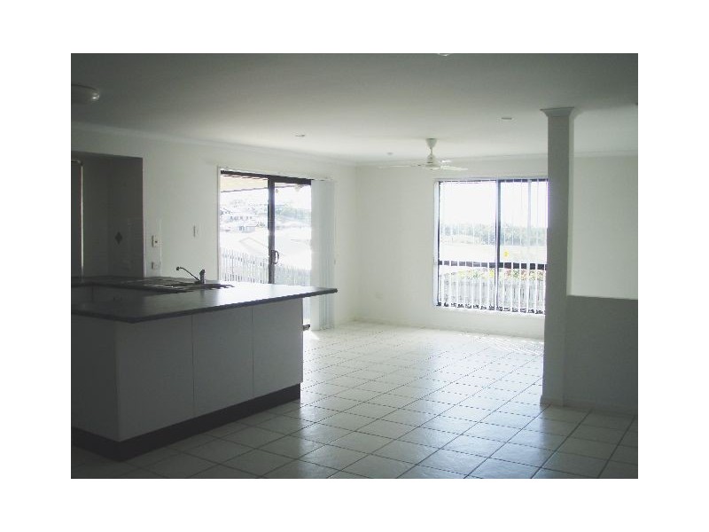 11 Wilcox Street, Eimeo QLD 4740