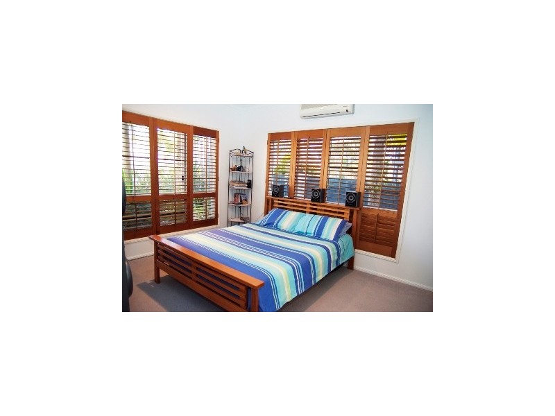 37 Beach Road, Dolphin Heads QLD 4740