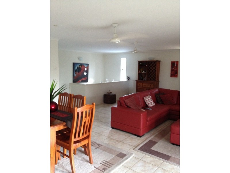 10 Hawk Street, Slade Point QLD 4740