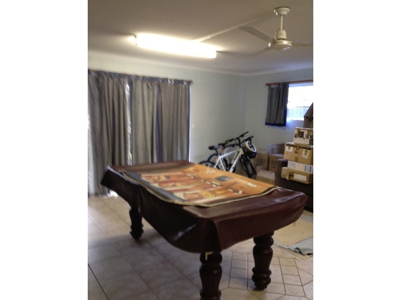 10 Hawk Street, Slade Point QLD 4740
