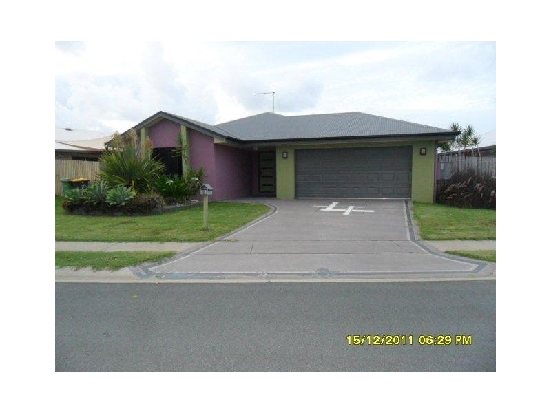 5 Sunseeker Crt, Blacks Beach QLD 4740