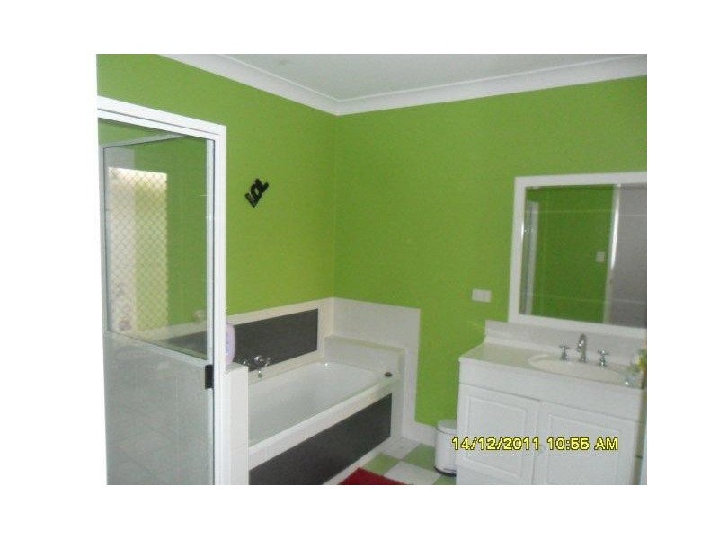 5 Sunseeker Crt, Blacks Beach QLD 4740