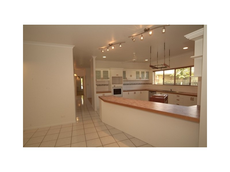 76 Gunsynd Street, Ooralea QLD 4740
