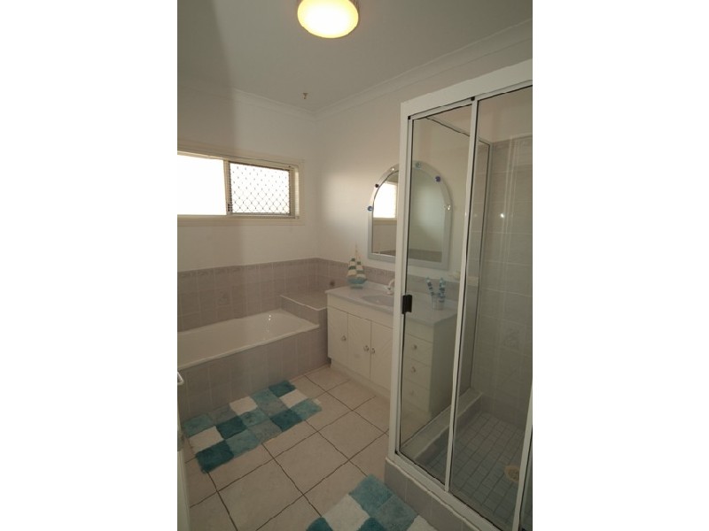 76 Gunsynd Street, Ooralea QLD 4740