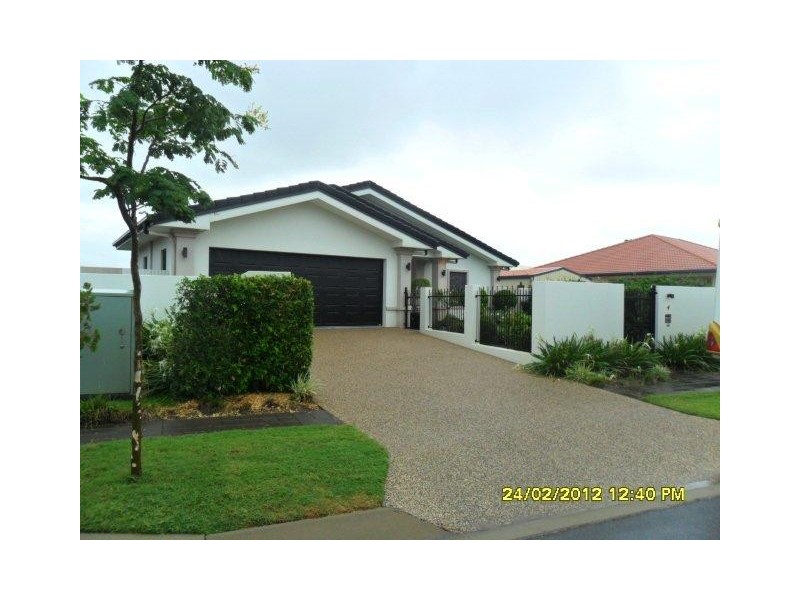 4 Wing Crescent, Mount Pleasant QLD 4740