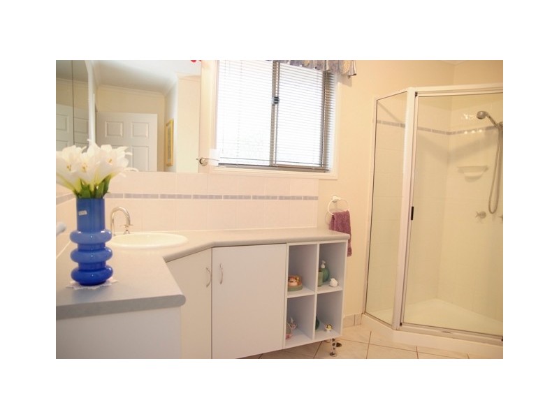 12 Caledonian Drive, Beaconsfield QLD 4740