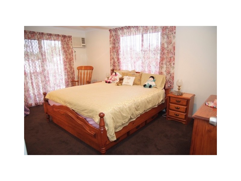 12 Caledonian Drive, Beaconsfield QLD 4740