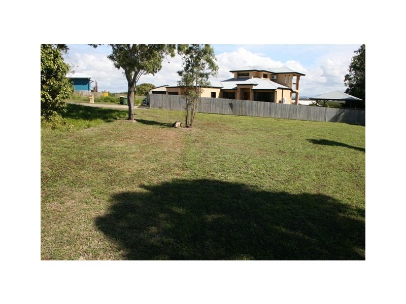 15 Sailaway Drive, Eimeo QLD 4740