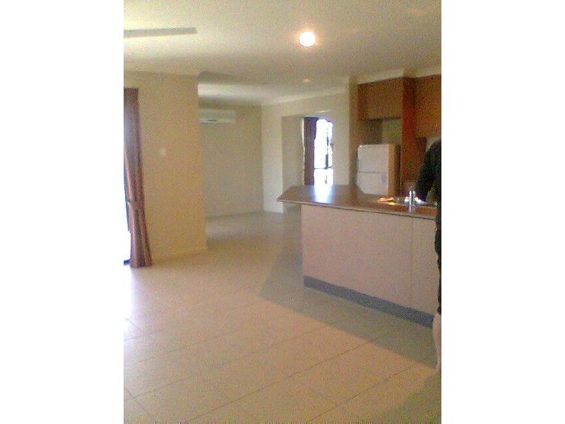 4 Townsend Street, Bucasia QLD 4750