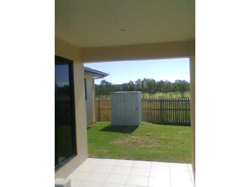 4 Townsend Street, Bucasia QLD 4750