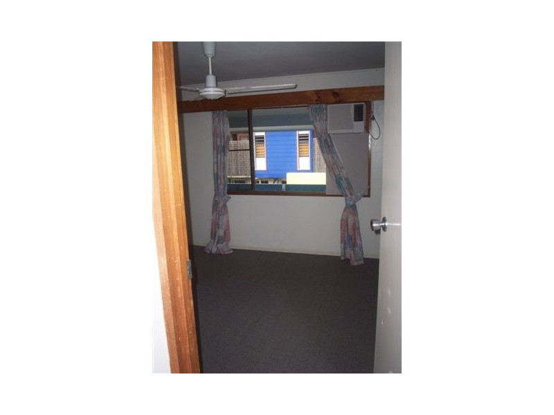 2/34 Keswick Avenue, Slade Point QLD 4740