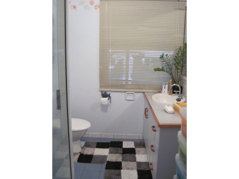 6 Walsh Ave, Seaforth QLD 4741