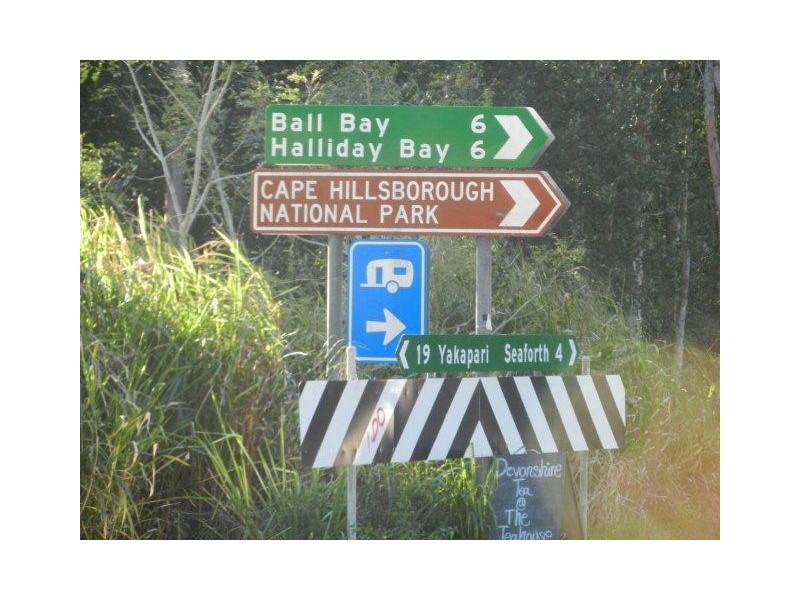 6 Walsh Ave, Seaforth QLD 4741