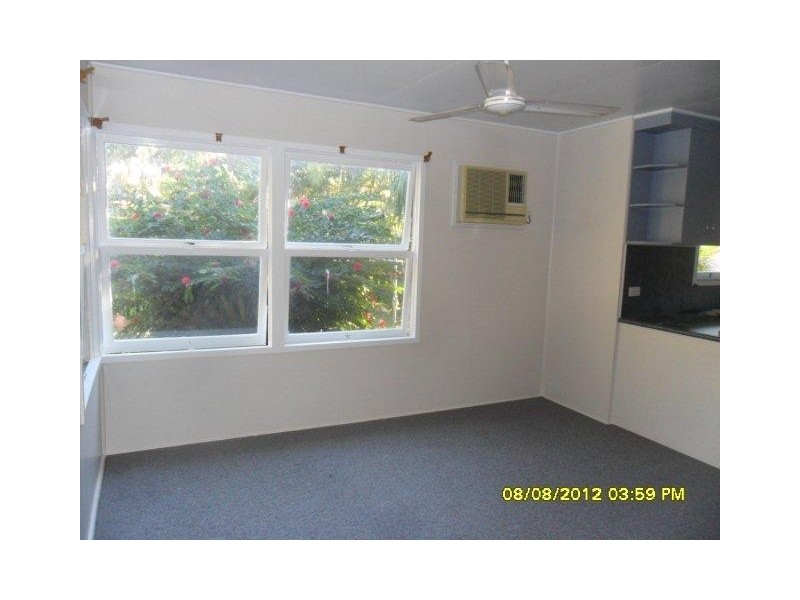6 Walsh Ave, Seaforth QLD 4741