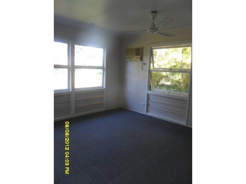 6 Walsh Ave, Seaforth QLD 4741