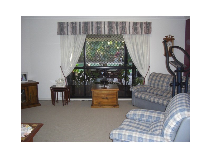 10 Vassallo Drive, Glenella QLD 4740