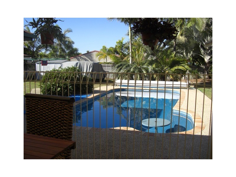 13 Vassallo Drive, Glenella QLD 4740