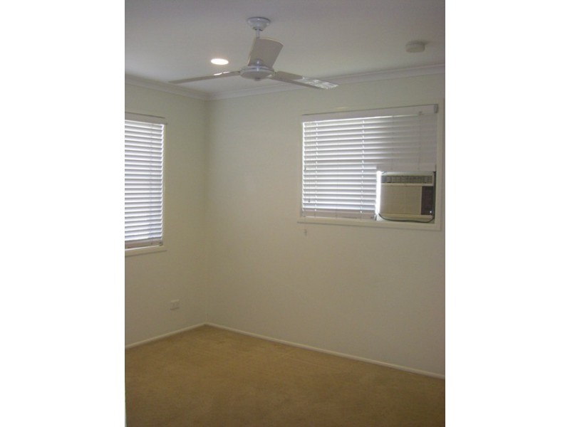 3 Davey St, Glenella QLD 4740