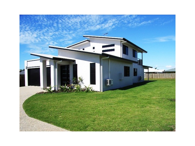 5 Woodroffe Place, Glenella QLD 4740