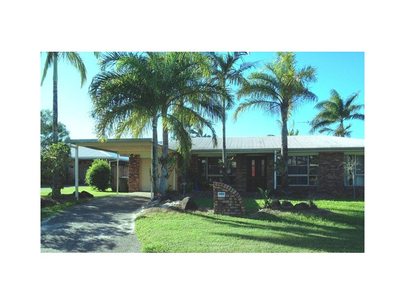 17 EDINBURGH PLACE, Beaconsfield QLD 4740