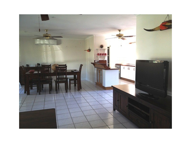 17 EDINBURGH PLACE, Beaconsfield QLD 4740