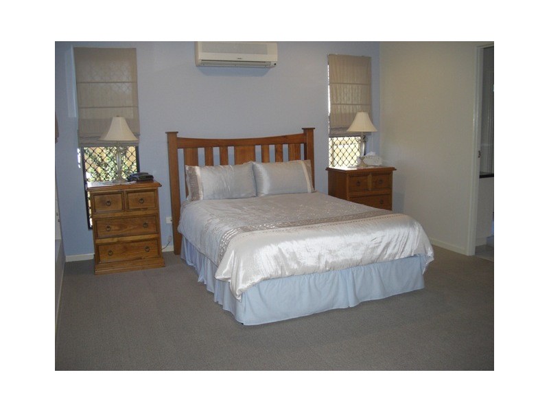 5 Madison Avenue, Glenella QLD 4740