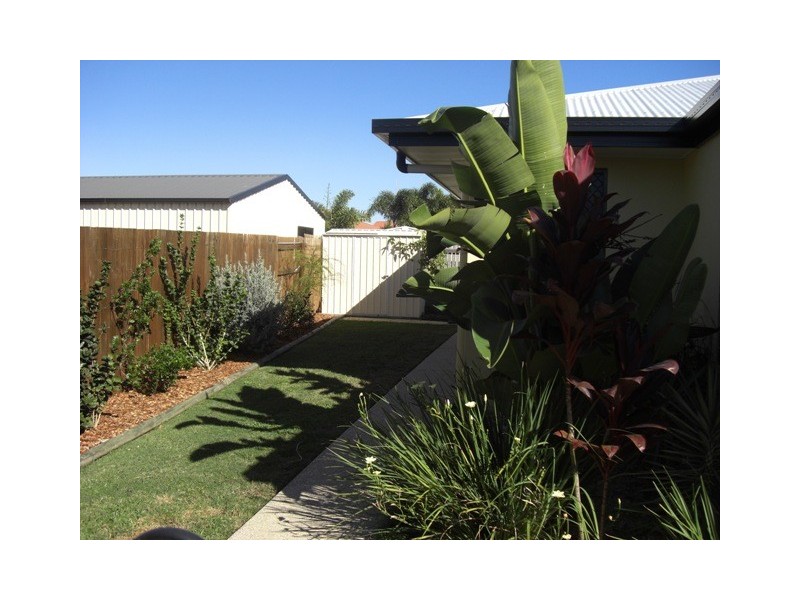 5 Madison Avenue, Glenella QLD 4740