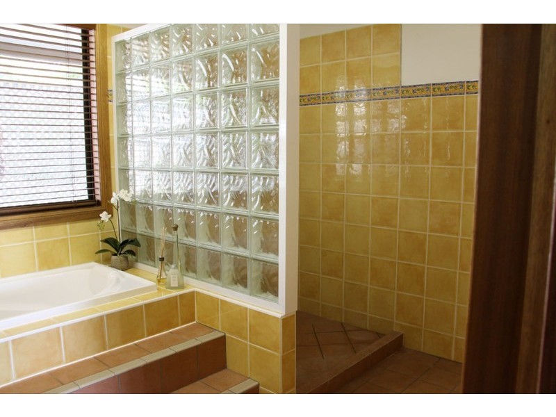 4 Aura Street, Mackay QLD 4740