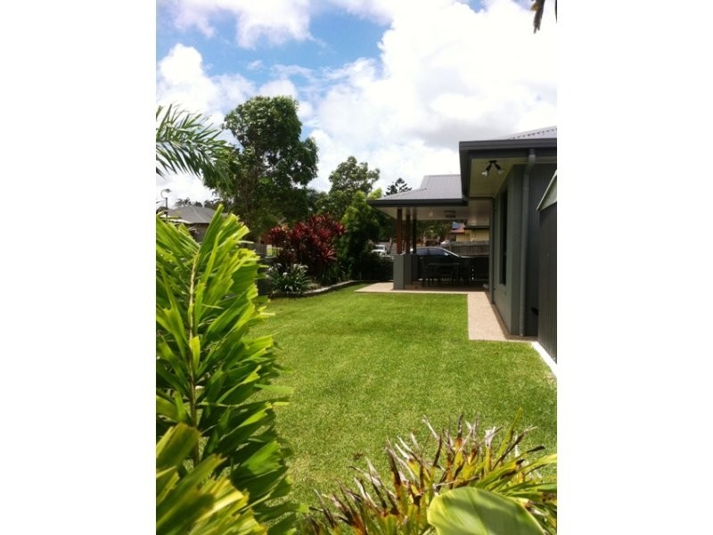 5A Eva Parade, Glenella QLD 4740