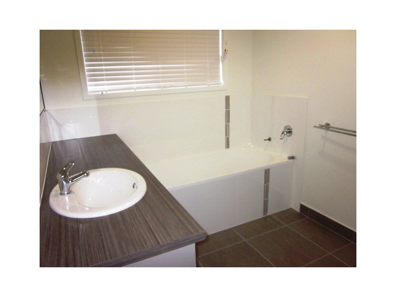 6  Cassia Court, Nebo QLD 4742