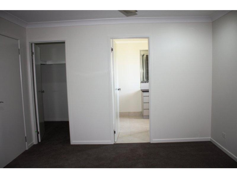20 Rudd Street, Rural View QLD 4740