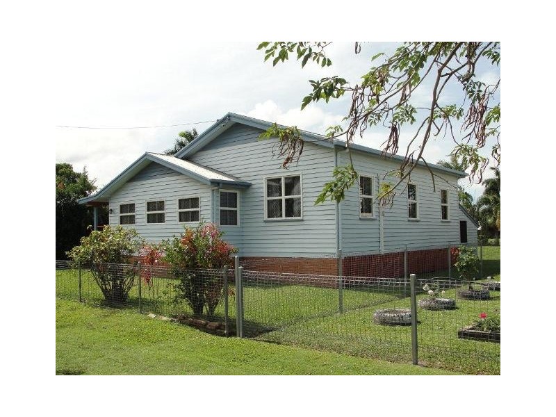 14 Tait Street, West Mackay QLD 4740