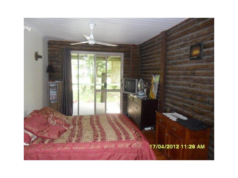 498 Gorge Rd, Finch Hatton QLD 4756