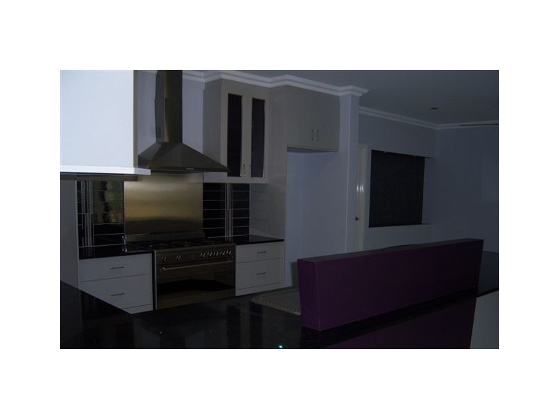 67 Victor Avenue, Glenella QLD 4740