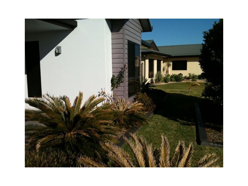 67 Victor Avenue, Glenella QLD 4740