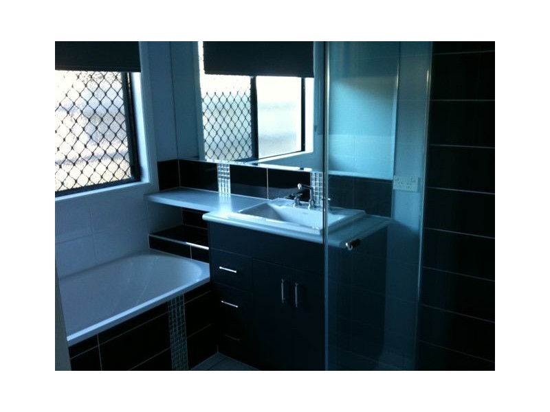 67 Victor Avenue, Glenella QLD 4740