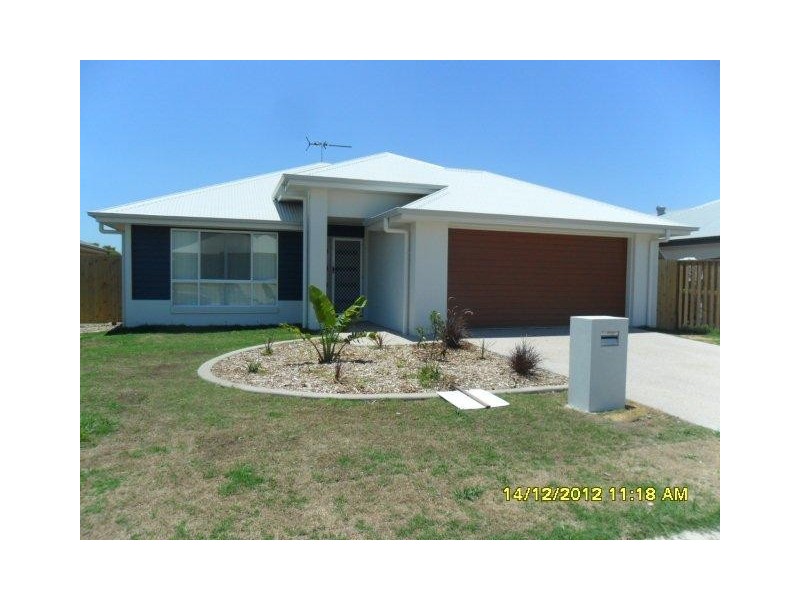 53 Newport Pde, Blacks Beach QLD 4740