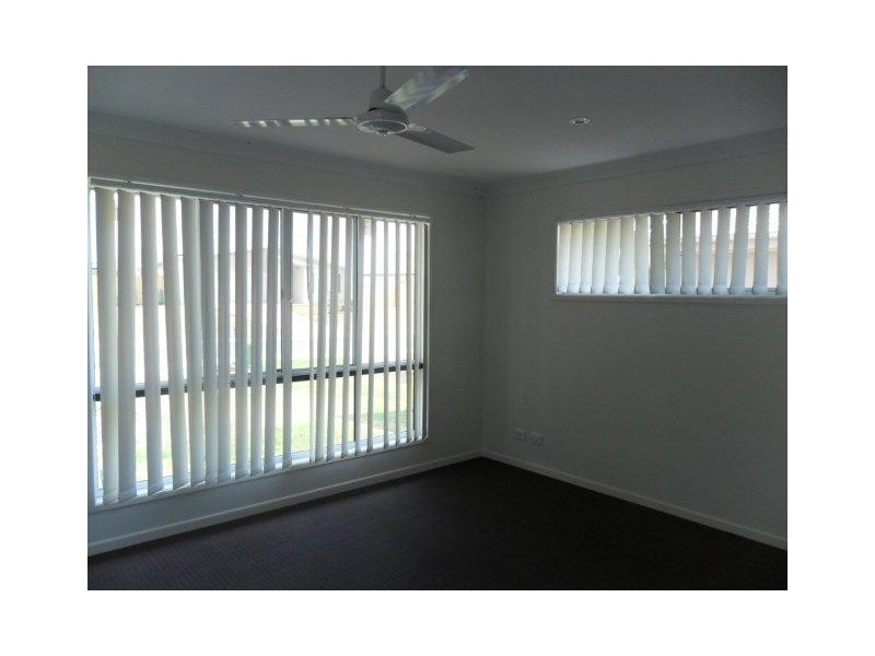 53 Newport Pde, Blacks Beach QLD 4740