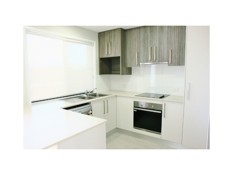 1 Coolum Court, Blacks Beach QLD 4740