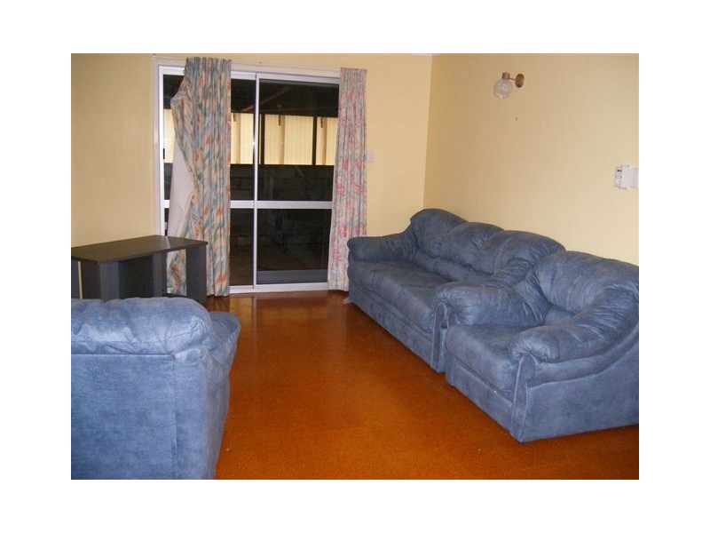 2/8 Fisher St, Bucasia QLD 4750