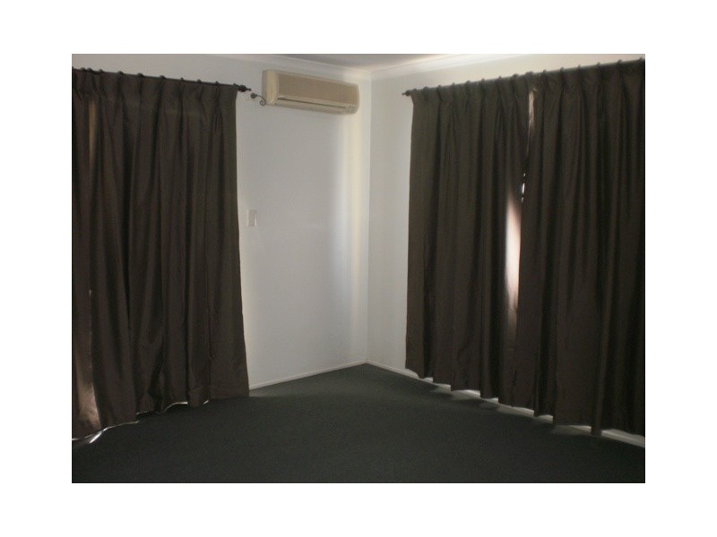 2/454 Bridge Road, West Mackay QLD 4740