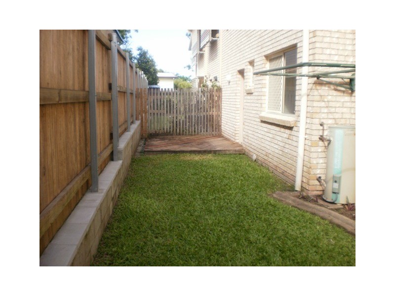 2/454 Bridge Road, West Mackay QLD 4740