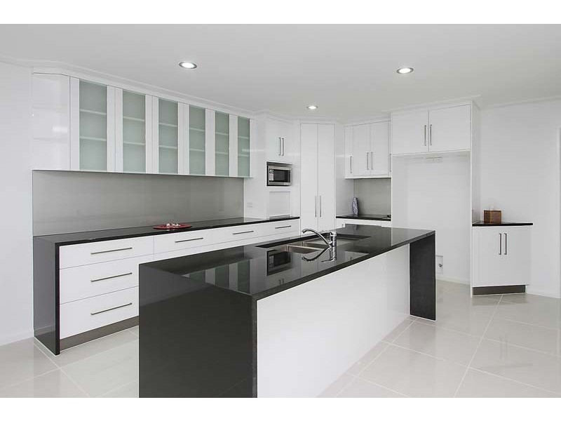 6 19 Marina Beach Parade, Mackay Harbour QLD 4740