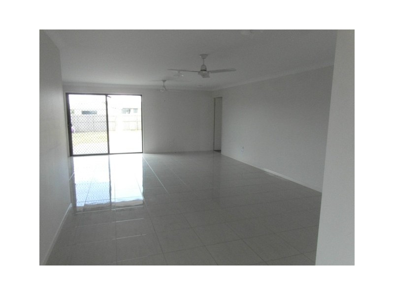 1 Murial Street, Walkerston QLD 4751