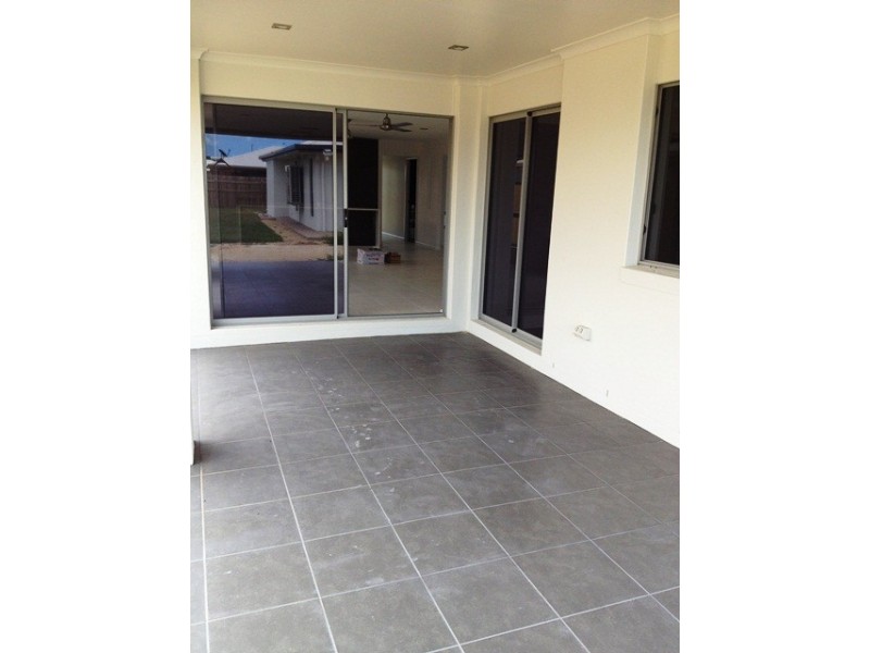 31 Churchill Avenue, Ooralea QLD 4740